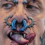 La psicología dice que el alfiler de gancho puso de moda a los Sex Pistols