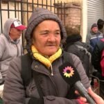 “Acá vienen al menos 10 abuelos por día a buscar alimento”: crece la demanda de ayuda entre jubilados​