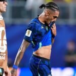 Preocupación en Brasil por la lesión de Raphinha: salió en el primer tiempo de la goleada ante Haití con una molestia muscular