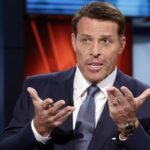 Tony Robbins, experto en crecimiento personal: “La mente busca lo que está mal”