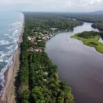 Costa Rica: un viaje por la selva, para navegar entre canales y ver tortugas